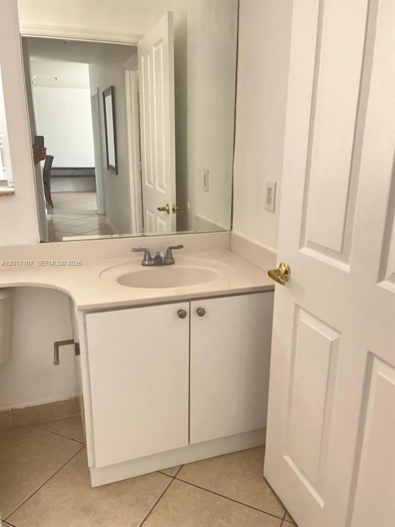 2280 SW 32nd Ave , Unit 302, Miami, FL 33145 Photo