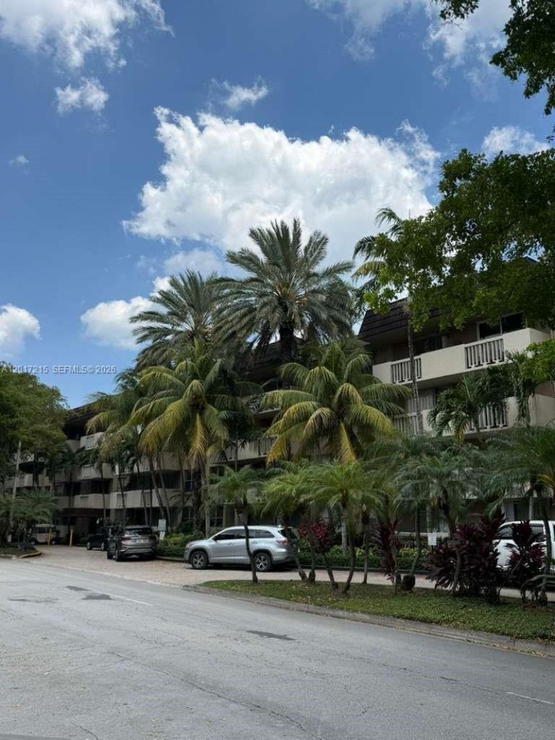 1800 Sans Souci Blvd , Unit 442, North Miami, FL 33181 Photo