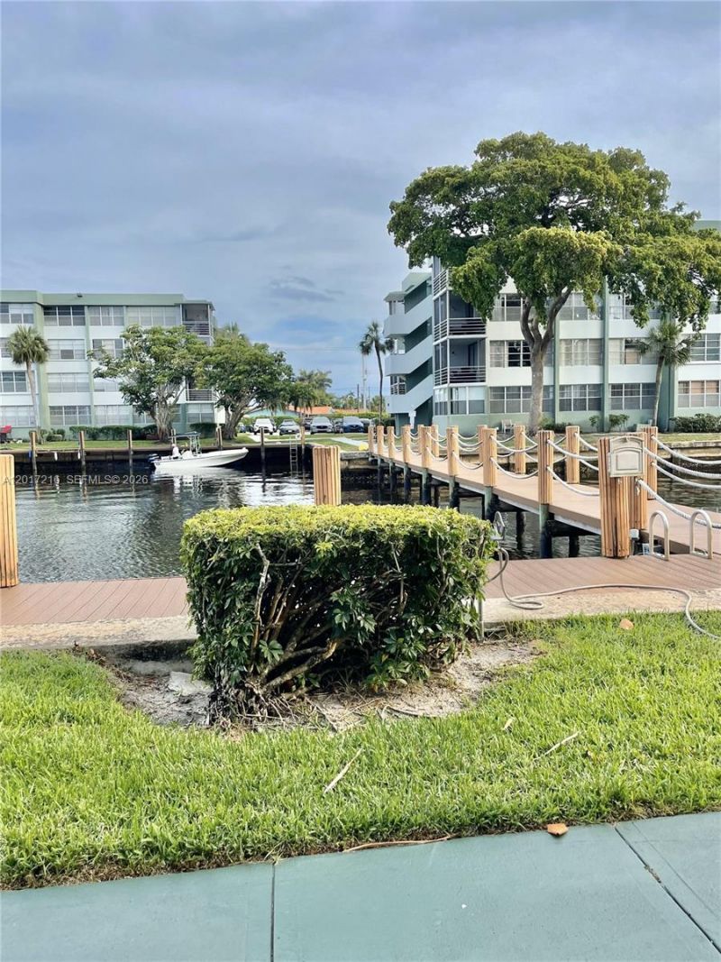 2751 Taft St , Unit 107, Hollywood, FL 33020 Photo