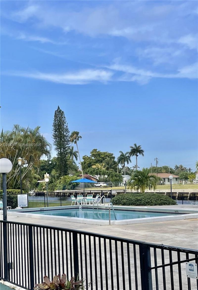 2751 Taft St , Unit 107, Hollywood, FL 33020 Photo