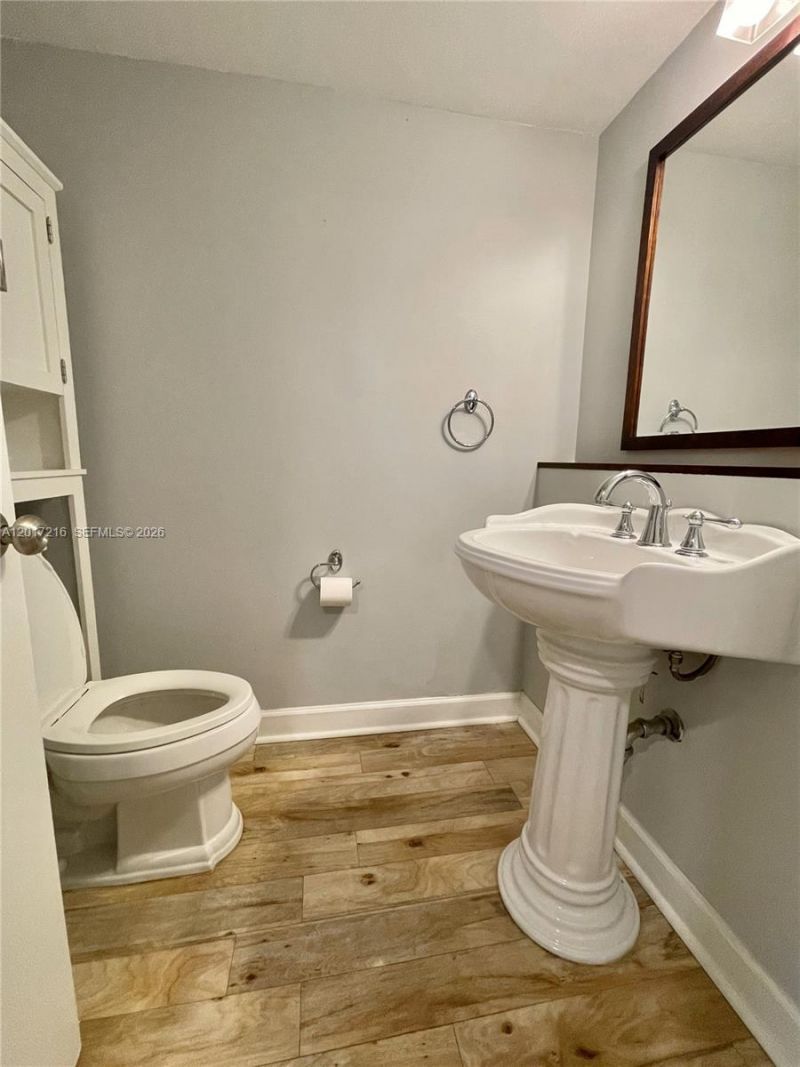 2751 Taft St , Unit 107, Hollywood, FL 33020 Photo