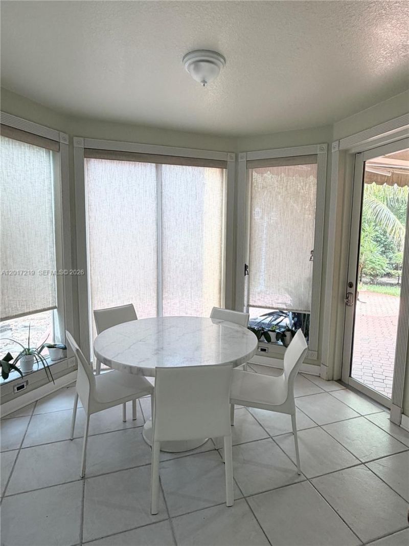 10773 NW 73rd Ter, Doral, FL 33178 Photo