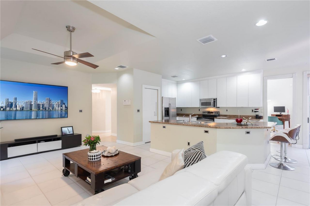 10773 NW 73rd Ter , Doral, FL 33178 Photo