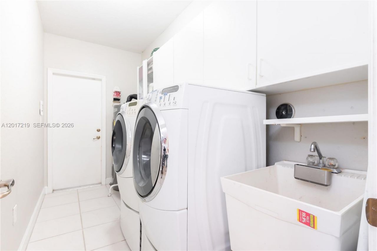10773 NW 73rd Ter, Doral, FL 33178 Photo