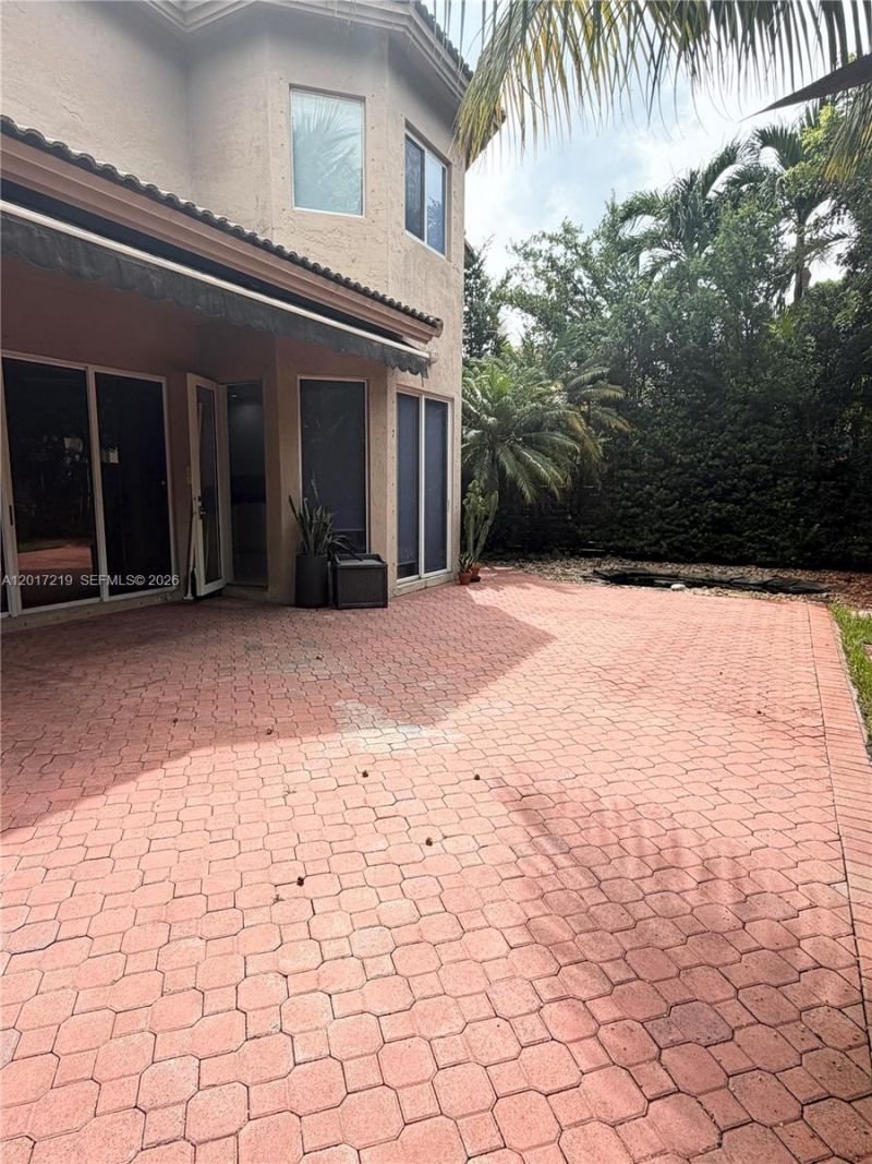 10773 NW 73rd Ter, Doral, FL 33178 Photo