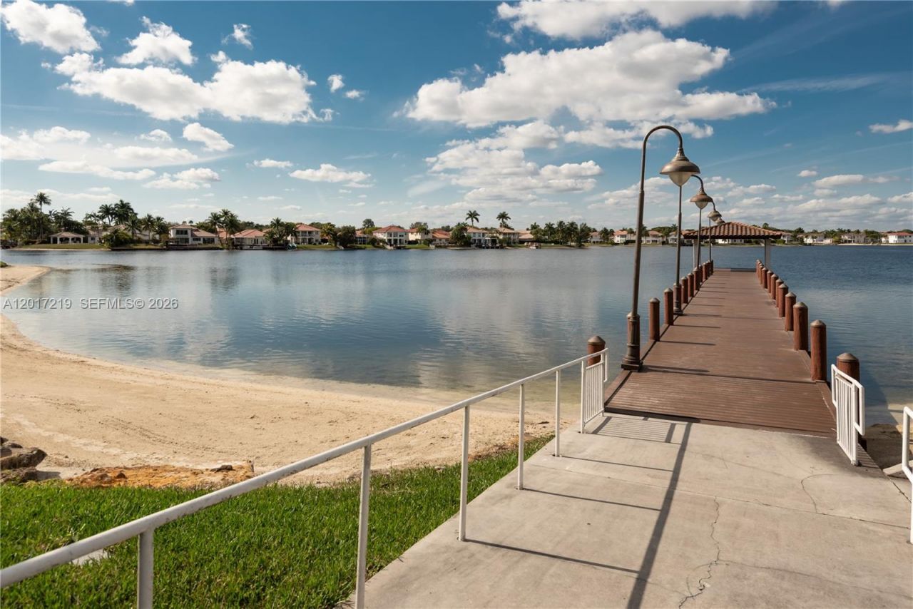 10773 NW 73rd Ter, Doral, FL 33178 Photo