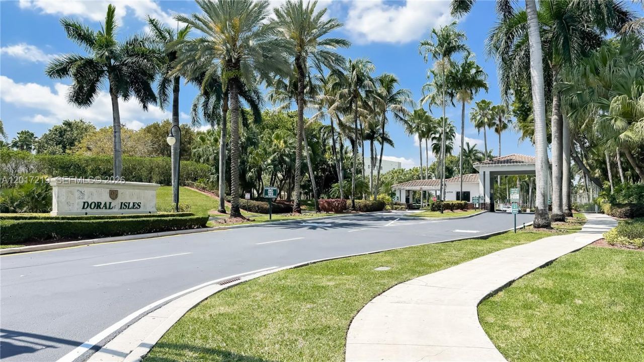 10773 NW 73rd Ter, Doral, FL 33178 Photo