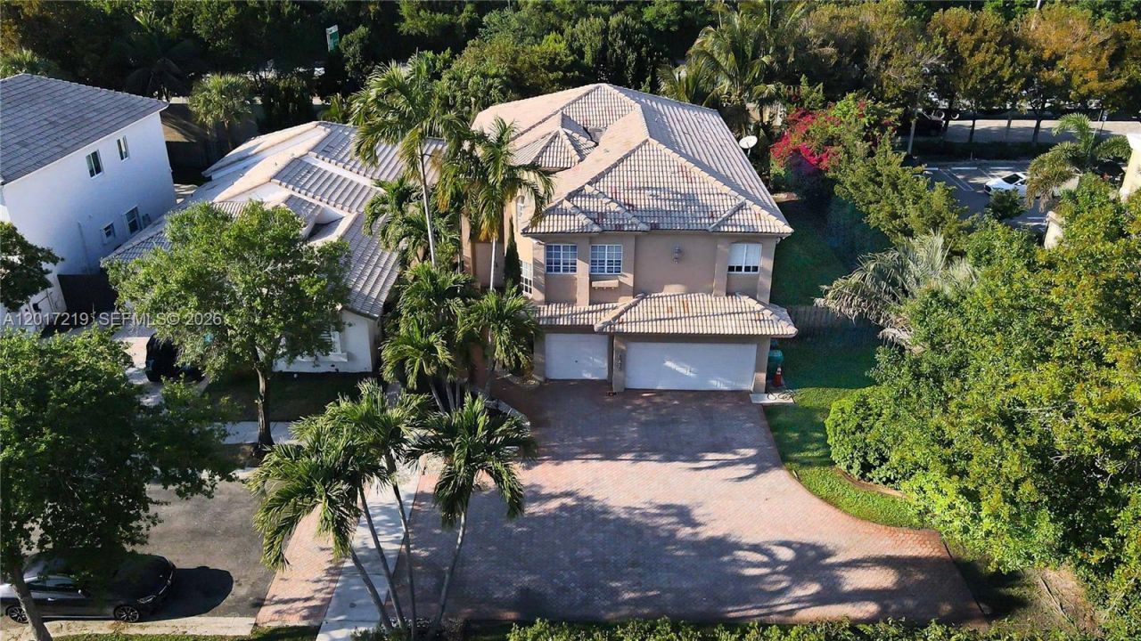 10773 NW 73rd Ter, Doral, FL 33178 Photo