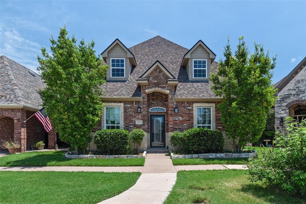 3300 Fountain Way, Granbury, TX 76049 Main Photo