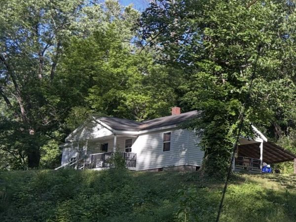 132 Cherry Drive, Harriman, TN 37748