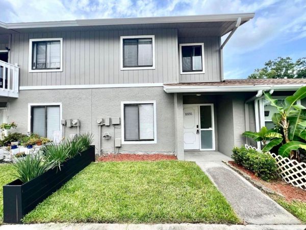 10131 LAKE OAK CIRCLE , TAMPA, FL 33624