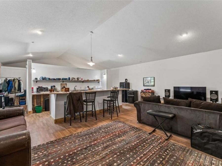 Property Image 80