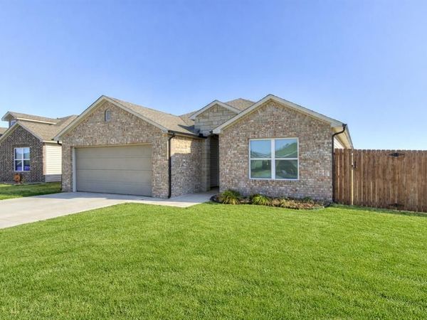 3015 Brooke Road, Chickasha, OK 73018