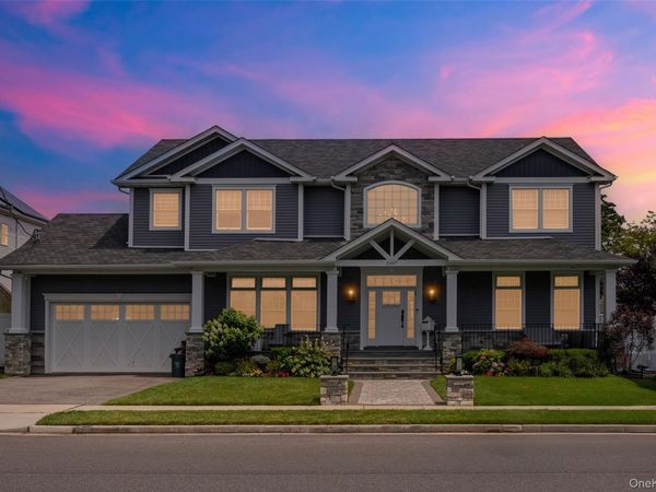 2667 Wynsum Avenue , Merrick, NY 11566