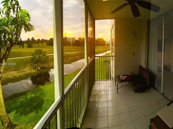 3051 S Palm Aire Dr, Unit 201, Pompano Beach, FL 33069