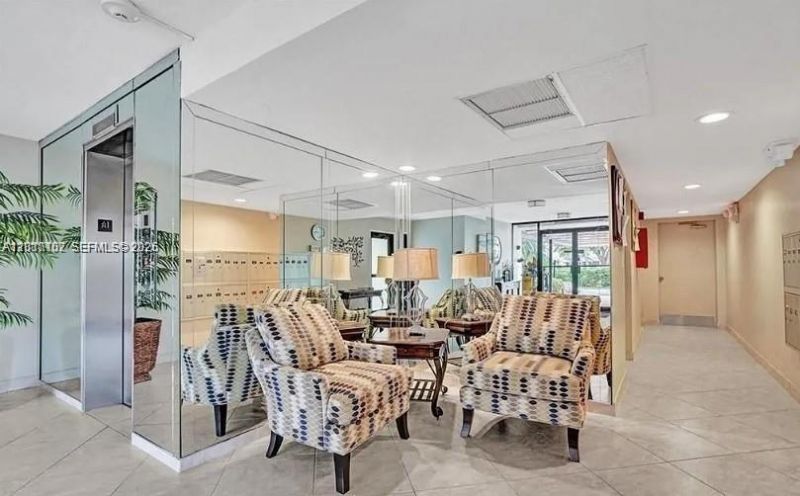 3051 S Palm Aire Dr, Unit 201, Pompano Beach, FL 33069 Photo
