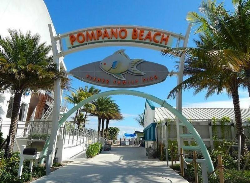 3051 S Palm Aire Dr, Unit 201, Pompano Beach, FL 33069 Photo