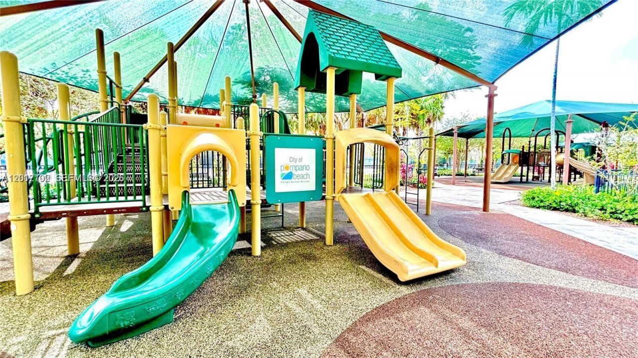 3051 S Palm Aire Dr, Unit 201, Pompano Beach, FL 33069 Photo