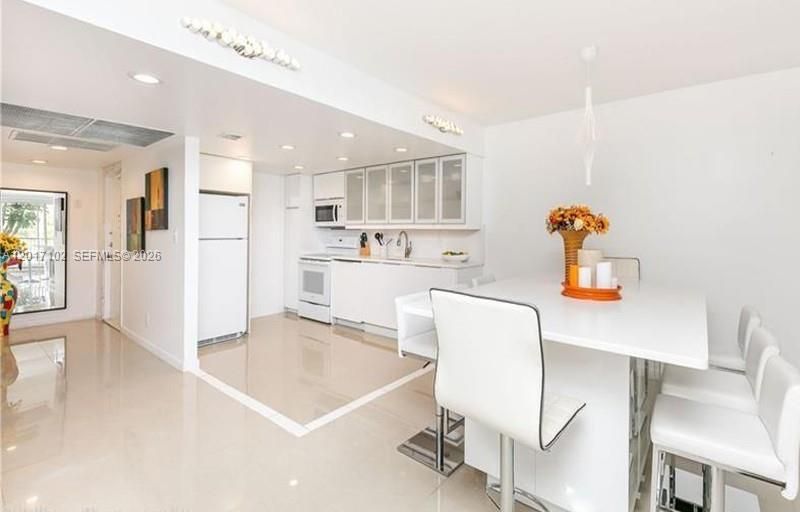 3051 S Palm Aire Dr, Unit 201, Pompano Beach, FL 33069 Photo