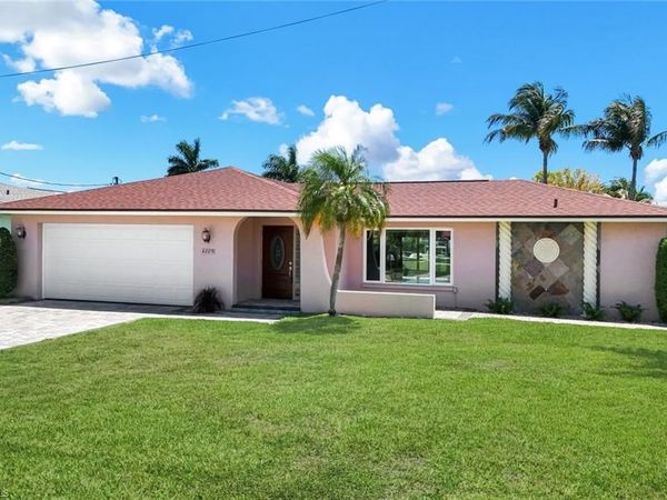 4005 SE 1st AVE , CAPE CORAL, FL 33904