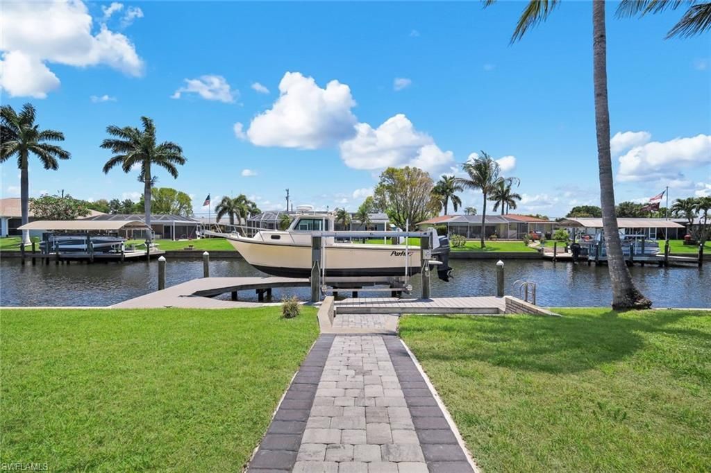 4005 SE 1st Ave , Cape Coral, FL 33904 Photo