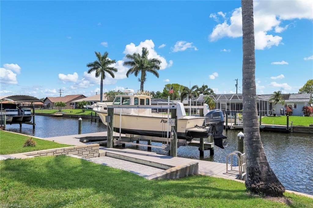 4005 SE 1st Ave , Cape Coral, FL 33904 Photo