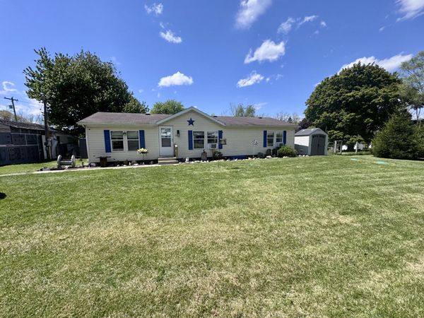 140 S Snow Prairie Road, Coldwater, MI 49036