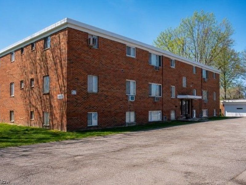 18911 Bella Drive, Cleveland, OH 44119 Photo 1