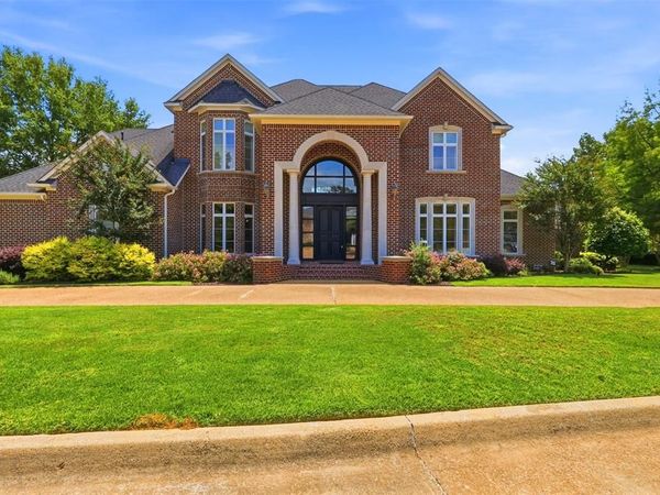 503 Greenhill Park Avenue , Mount Pleasant, TX 75455