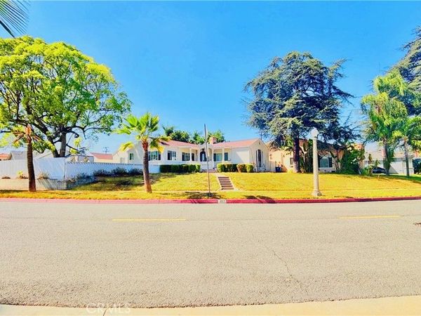 207 S El Molino, Alhambra, CA 91801
