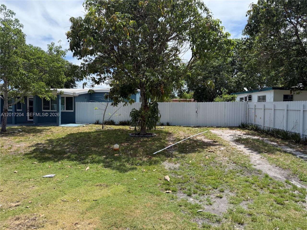 12455 W Randall Park Dr, Miami, FL 33167 Photo