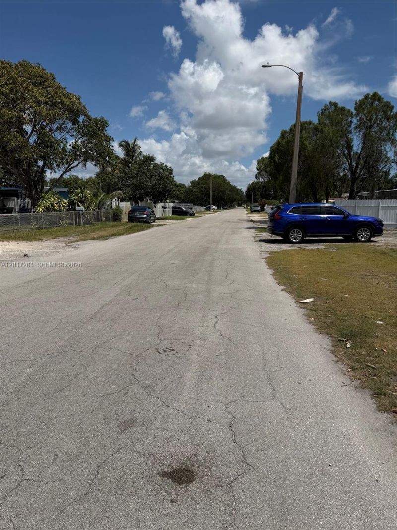 12455 W Randall Park Dr, Miami, FL 33167 Photo