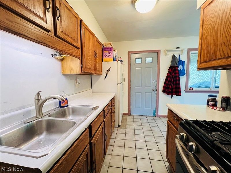 2135 Parkman Road NW, Warren, OH 44485 Photo 4