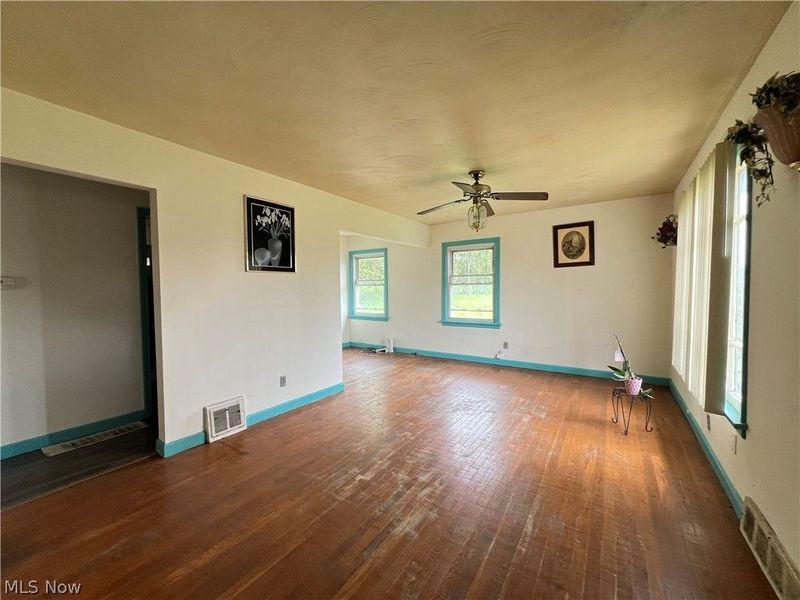 2135 Parkman Road NW, Warren, OH 44485 Photo 9