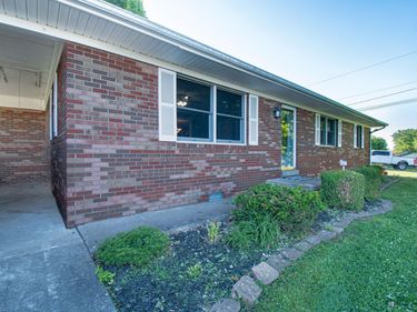 43 Ledan Street, Flemingsburg, KY 41041