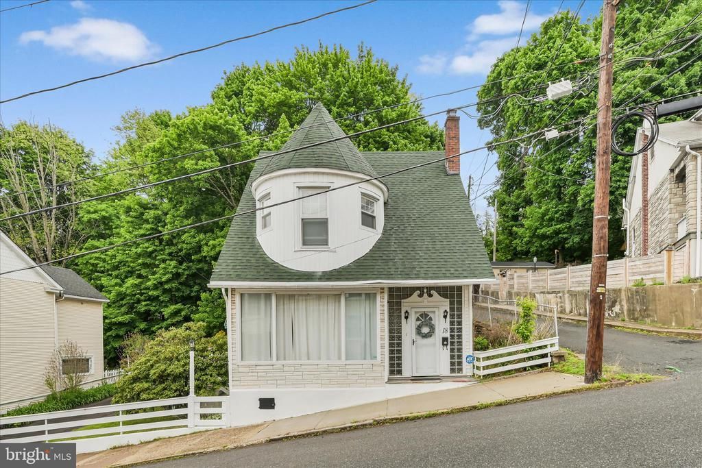 18 S JACKSON STREET  Pottsville, PA 17901