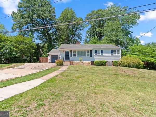998 N ROOSEVELT STREET, FALLS CHURCH, VA 22046