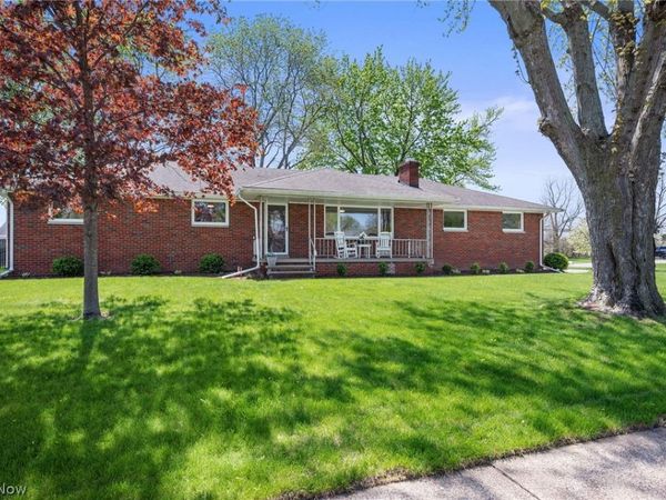 4561 Newbury Drive, Vermilion, OH 44089