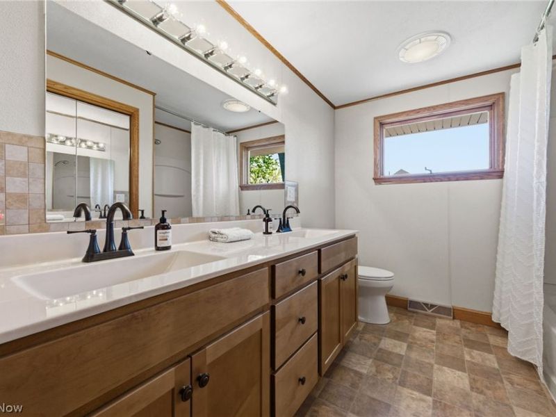 4561 Newbury Drive, Vermilion, OH 44089 Photo 18