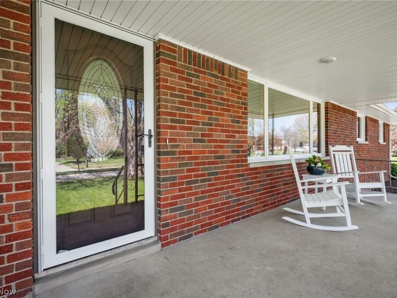 4561 Newbury Drive, Vermilion, OH 44089 Photo 2