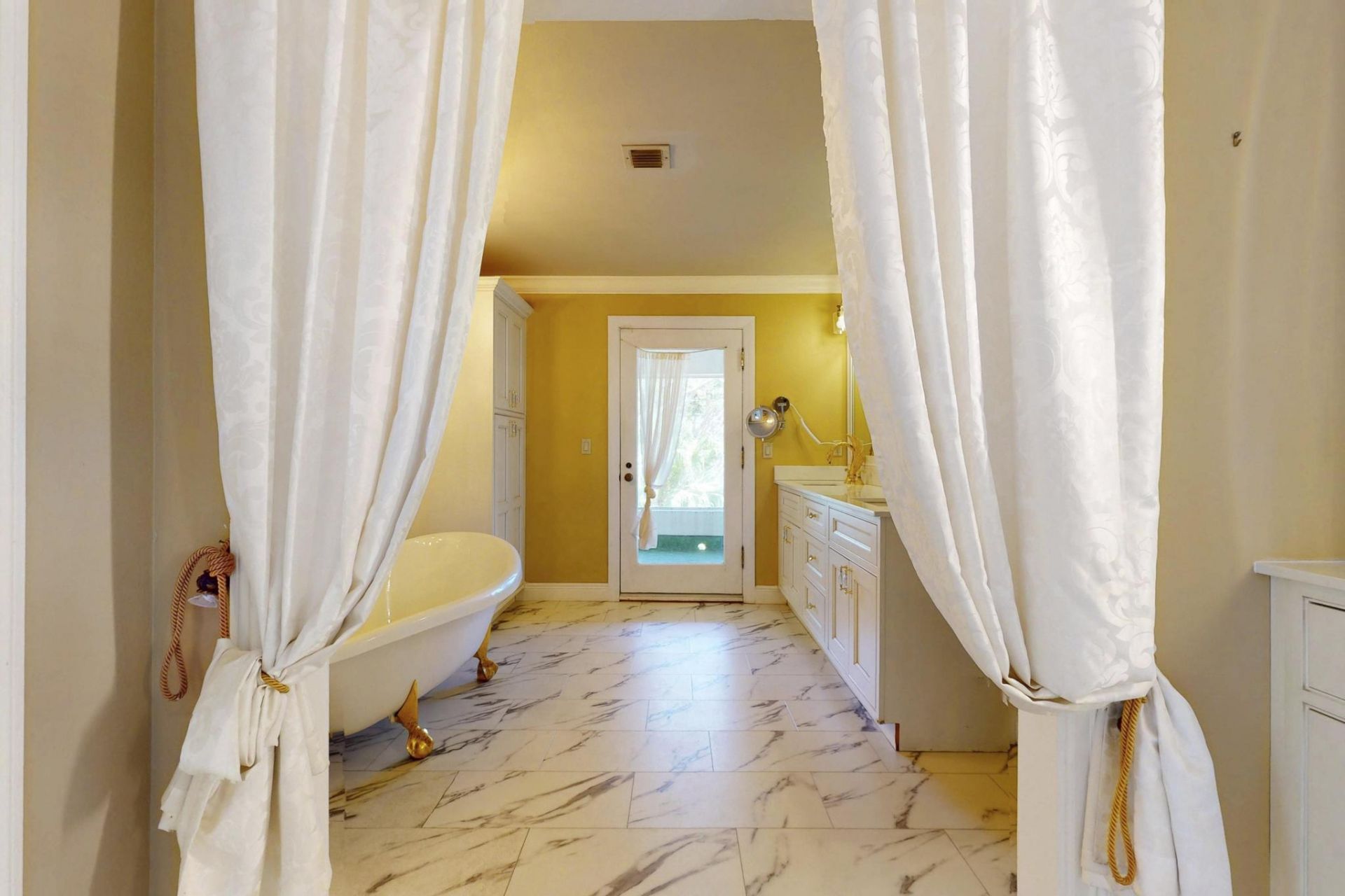 1009 S Indian River Drive, Fort Pierce, FL 34950 Photo