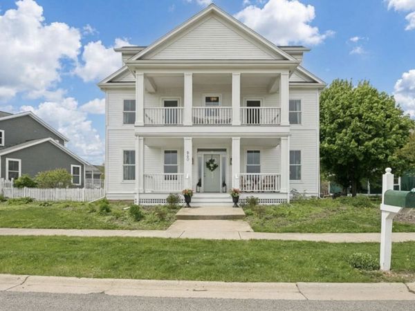 860 Blazing Star Road, Grayslake, IL 60030