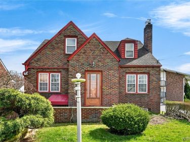 841 Cleveland Drive, Buffalo, NY 14225