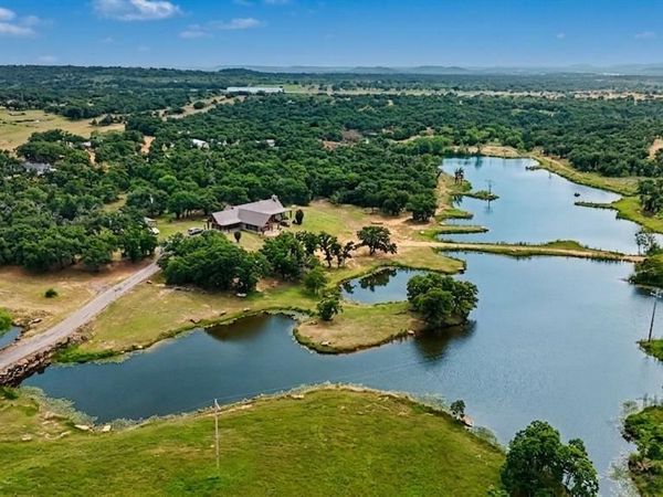 16888 S FM 4, Santo, TX 76472