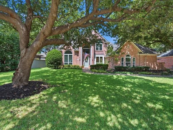 210 Highland Oaks Circle, Southlake, TX 76092