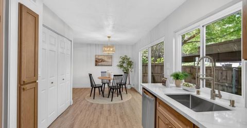 8840 La Riviera Dr #b, Unit B, Sacramento, CA 95826 Photo
