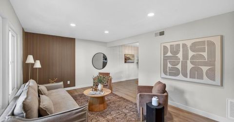 8840 La Riviera Dr #b, Unit B, Sacramento, CA 95826 Photo