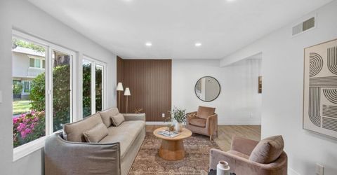 8840 La Riviera Dr #b, Unit B, Sacramento, CA 95826 Photo