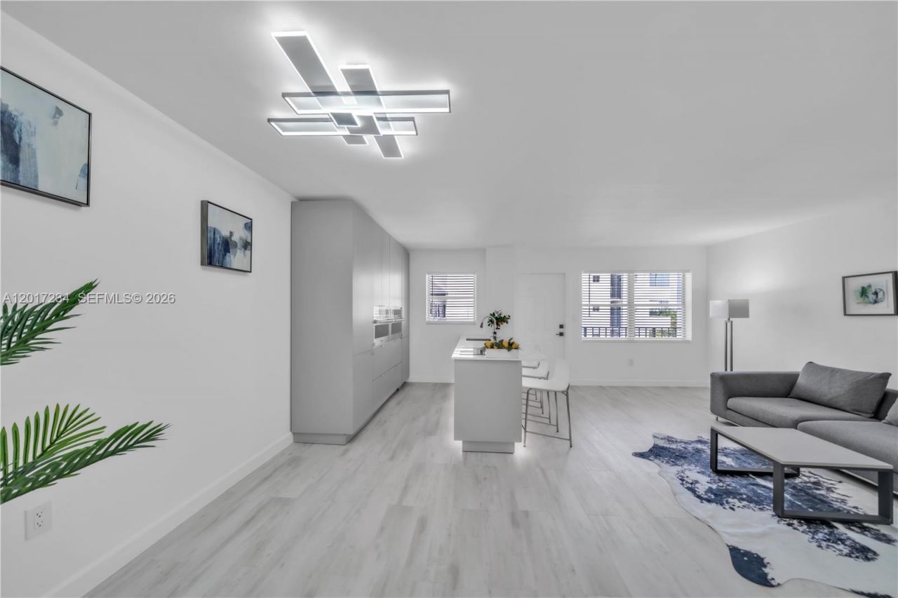 1720 Jefferson St , Unit 511, Hollywood, FL 33020 Photo