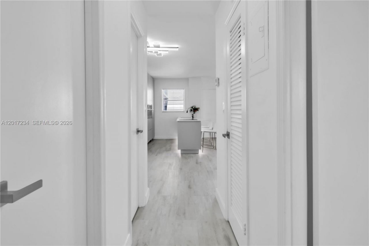 1720 Jefferson St , Unit 511, Hollywood, FL 33020 Photo